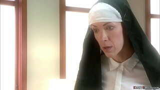 Пас аз ду наврас грешниц Эви Фокс ва Кики Видис бозичаҳо Хоҳари Pink ва хоҳари ирсол дошта, священника Яъқуб Дина наказать онҳо узви дар палке ва бузург узви