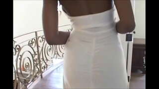 Nyomi få hennes röv busted