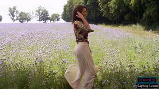 Грудастая венгр моделі милф раздевается көрінеді және өте сексуалдық обнаженной