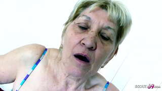 Muy antiguo de la Abuela Gabi tiene Sexo con polla Monstruo hija