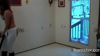 ̖�귀 닦는 알몸에 대한 스위퍼,스커트!