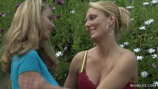 Groot tiete, lesbiër rampage